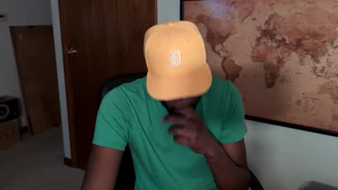 Snapshot of hydroblack chatting on 02-26-26, 04:00 HydroBlack online show from 02-26-26, 04:00