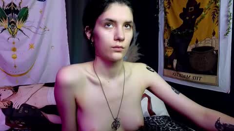 Snapshot of hyeon_jin chatting on 01-20-25, 03:15 Hyeon Jin online show from 01-20-25, 03:15