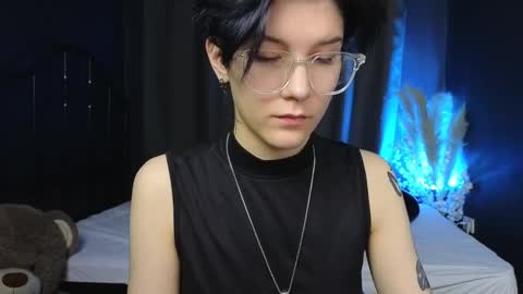 Snapshot of hyeon_jin chatting on 03-12-25, 01:51 Hyeon Jin online show from 03-12-25, 01:51