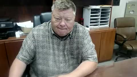 Snapshot of hypnotizing4u chatting on 06-15-26, 08:22 hypnotizing4u online show from 06-15-26, 08:22