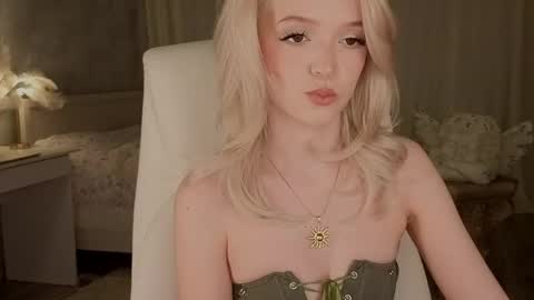 Snapshot of i__am_joss chatting on 04-30-26, 08:57 Joselle online show from 04-30-26, 08:57