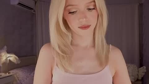 Snapshot of i__am_joss chatting on 05-08-26, 10:15 Joselle online show from 05-08-26, 10:15