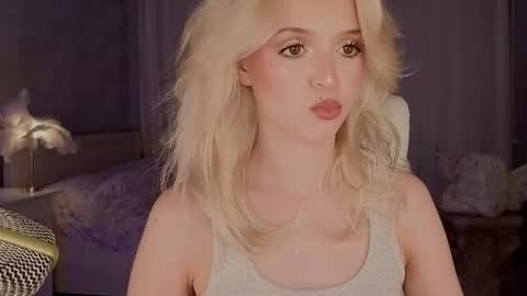 Snapshot of i__am_joss chatting on 05-09-26, 10:37 Joselle online show from 05-09-26, 10:37