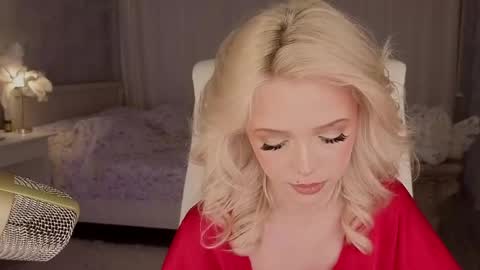 Snapshot of i__am_joss chatting on 05-13-26, 09:44 Joselle online show from 05-13-26, 09:44