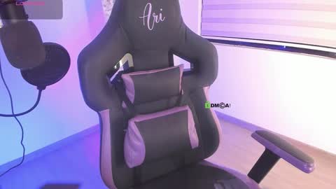 Ari online show from 03-17-26, 01:43