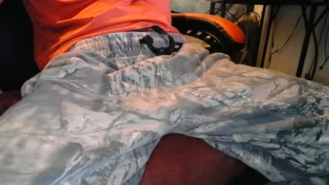 Snapshot of i_am_only_human chatting on 02-02-25, 11:30 lucifer online show from 02-02-25, 11:30