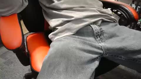 Snapshot of i_am_only_human chatting on 11-04-25, 10:20 lucifer online show from 11-04-25, 10:20