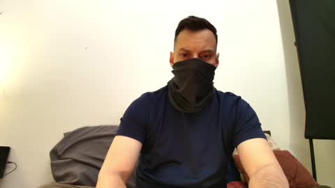 i o ro online show from 03-01-26, 07:32