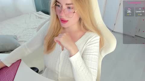Snapshot of i_want_you_eva chatting on 10-12-25, 11:09 HiI am EvaPVT is open online show from 10-12-25, 11:09