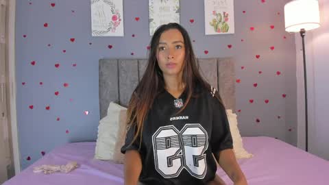 Snapshot of iam_alannajones chatting on 05-25-26, 12:11 Alanna online show from 05-25-26, 12:11