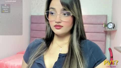 iam_lina online show from 03-23-26, 01:59