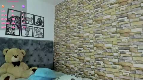 Luisa online show from 11-01-25, 03:52