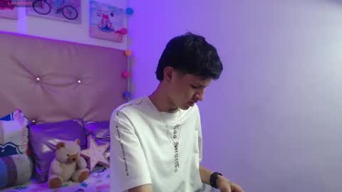 iam_lukas__ online show from 12-15-25, 07:07