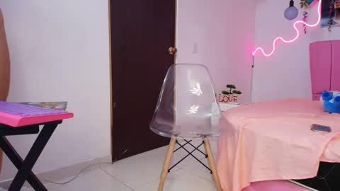 Snapshot of iam_monika chatting on 09-09-25, 05:01 iam_monika online show from 09-09-25, 05:01