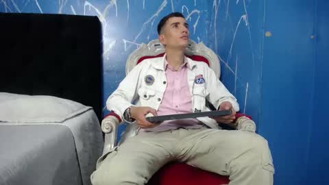 Iam Smith  online show from 02-10-26, 03:32