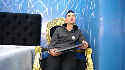 Iam Smith  online show from 02-17-26, 03:47