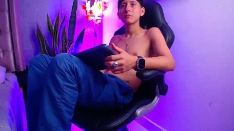 I A M   S M I T H S online show from 03-03-26, 01:06