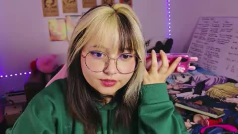 Zoe 3 online show from 04-11-26, 01:21