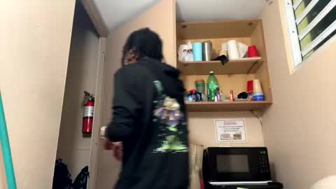 iamadielpr online show from 04-18-26, 08:18