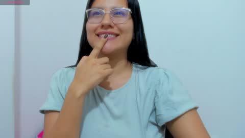 Snapshot of iamevaaa chatting on 01-24-25, 10:51 Eva online show from 01-24-25, 10:51