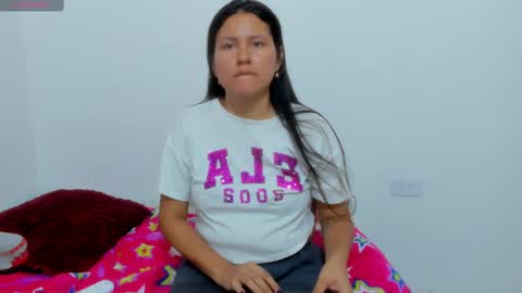 Snapshot of iamevaaa chatting on 02-18-25, 04:05 Eva online show from 02-18-25, 04:05