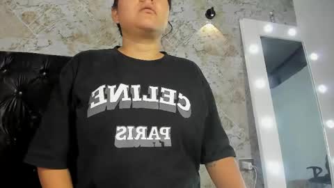 Snapshot of iamevaaa chatting on 05-22-26, 03:02 Eva online show from 05-22-26, 03:02