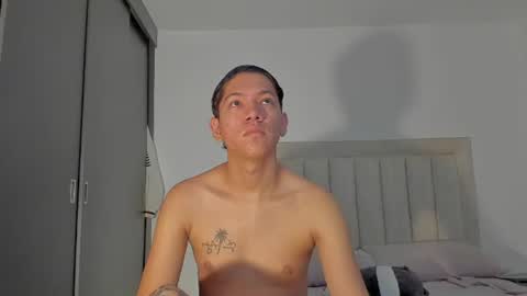 Snapshot of iamjulian_ chatting on 07-14-26, 11:05 Juliiiiian online show from 07-14-26, 11:05