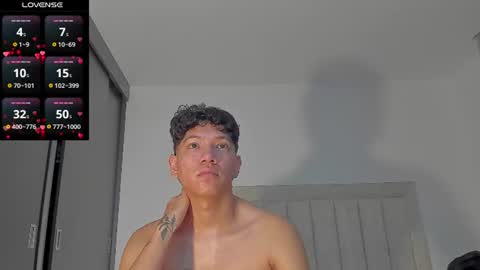 Snapshot of iamjulian_ chatting on 07-19-26, 11:03 Juliiiiian online show from 07-19-26, 11:03