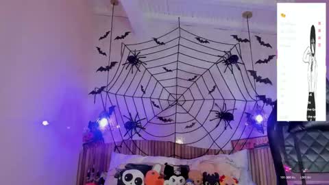 Snapshot of iamnayuta chatting on 10-24-25, 04:53 Nayuta online show from 10-24-25, 04:53