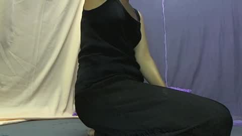 Snapshot of iamyourzzz_ chatting on 02-25-25, 02:25 Kiara online show from 02-25-25, 02:25