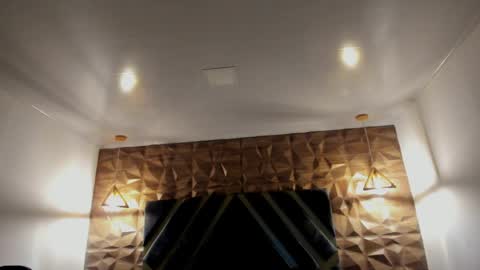 IAN CASTILLO online show from 04-06-26, 11:11