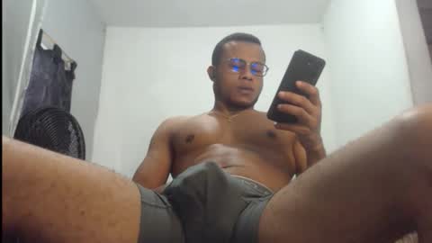 Snapshot of ian_tuner chatting on 10-17-25, 07:05 ian_tuner online show from 10-17-25, 07:05