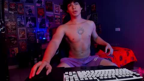 Andres online show from 02-18-25, 07:19