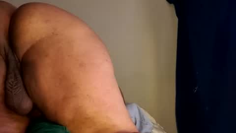 Snapshot of iandromedia chatting on 09-22-25, 02:19 iandromedia online show from 09-22-25, 02:19