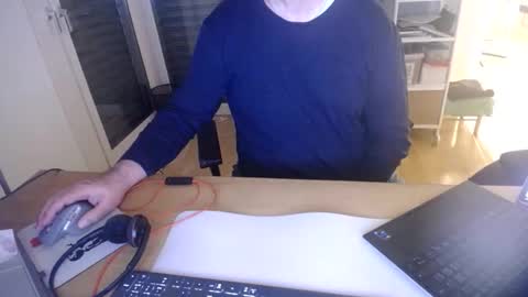 iandy12 online show from 11-24-25, 10:53