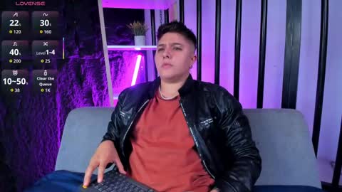 Snapshot of iangilbert chatting on 10-18-25, 09:37 ian online show from 10-18-25, 09:37