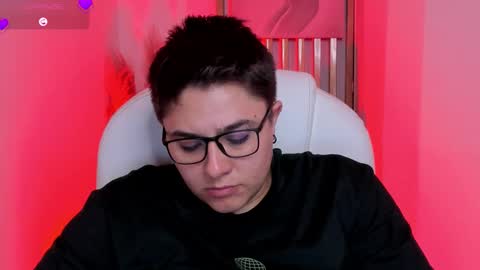 Snapshot of iangilbert_ chatting on 02-12-26, 08:48 Ian FTM online show from 02-12-26, 08:48