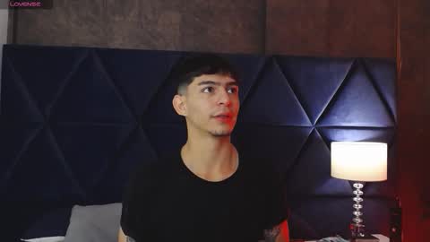 Snapshot of ianlark chatting on 02-26-26, 08:35 Ian Lark online show from 02-26-26, 08:35