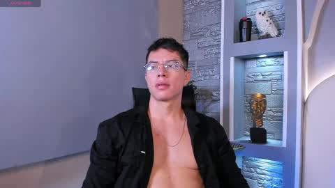 Snapshot of ianmancini chatting on 05-29-26, 12:36 ianmancini online show from 05-29-26, 12:36
