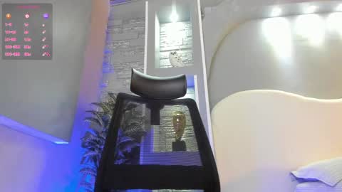 Snapshot of ianmancini chatting on 06-06-26, 11:15 ianmancini online show from 06-06-26, 11:15