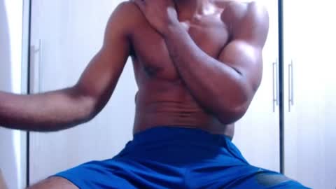 Snapshot of ianrashatxxx chatting on 06-16-26, 04:59 Ian Rashad online show from 06-16-26, 04:59
