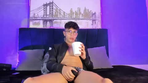 Snapshot of ianwayne_ chatting on 12-11-24, 03:05 Andrew online show from 12-11-24, 03:05