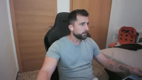 iberian_macho online show from 10-10-25, 07:18