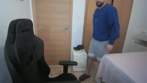 iberian_macho online show from 11-15-25, 09:06