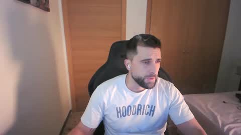 iberian_macho online show from 12-21-25, 12:34