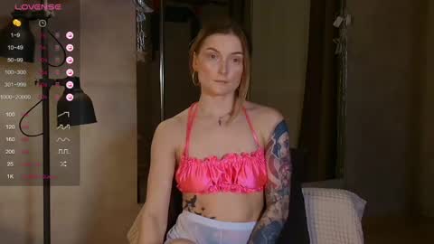 Snapshot of ice_ba_by chatting on 05-13-26, 09:22 Milena online show from 05-13-26, 09:22