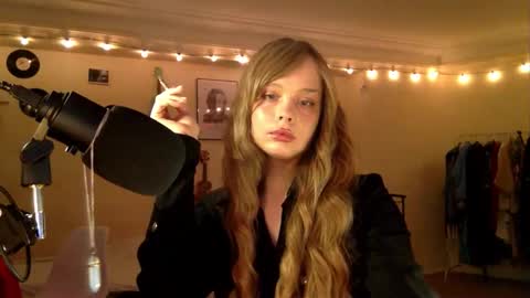 Nina online show from 02-08-26, 11:41