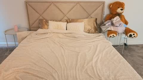 Danielle online show from 04-07-26, 01:00