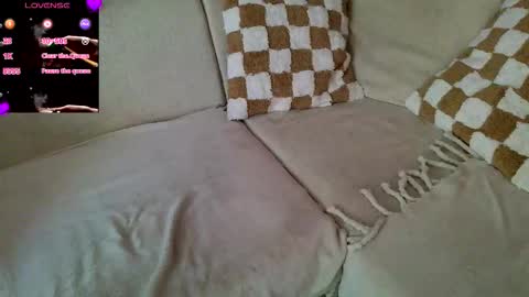 SnowTiger online show from 10-30-25, 01:34