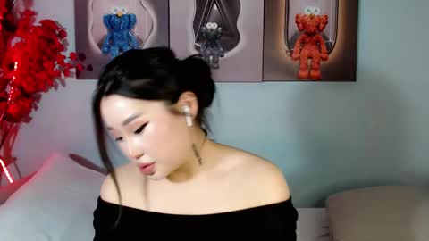 Snapshot of ichiben chatting on 02-25-25, 12:03 ichiben online show from 02-25-25, 12:03